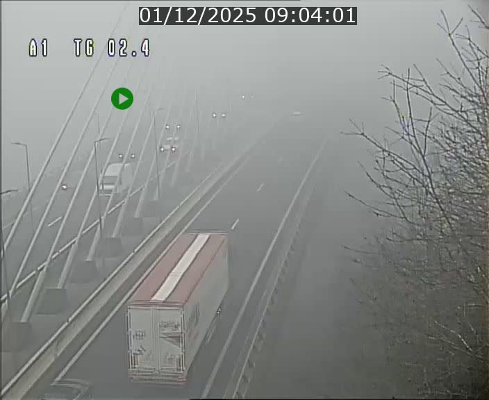 <h2>Traffic live webcam Luxembourg Sandweiler - A1 direction Luxembourg-ville - BK 2.4</h2>