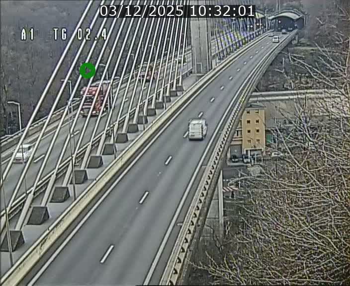<h2>Traffic live webcam Luxembourg Sandweiler - A1 direction Luxembourg-ville - BK 2.4</h2>