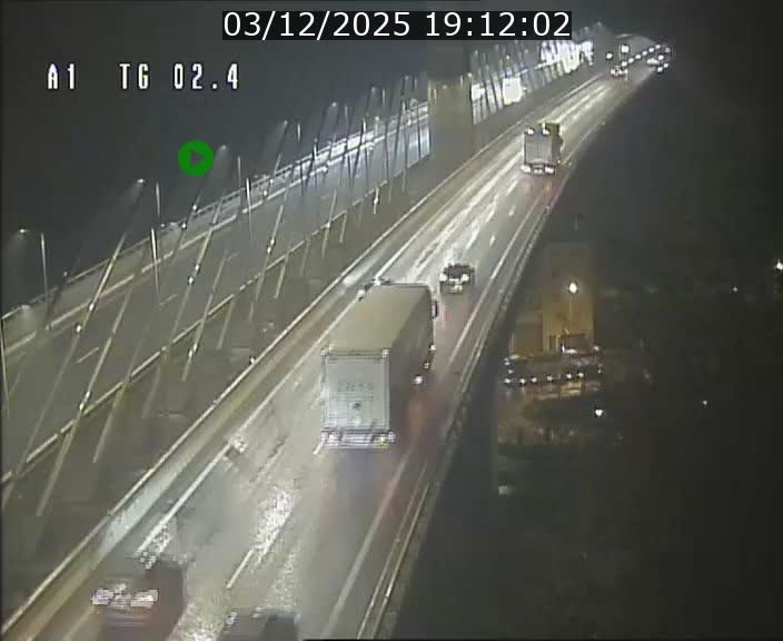 <h2>Traffic live webcam Luxembourg Sandweiler - A1 direction Luxembourg-ville - BK 2.4</h2>