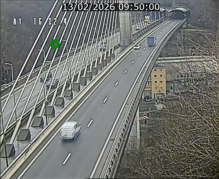 <h2>Traffic live webcam Luxembourg Sandweiler - A1 direction Luxembourg-ville - BK 2.4</h2>