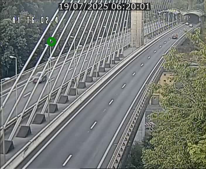 Traffic live webcam Luxembourg Sandweiler - A1 direction Luxembourg-ville - BK 2.4