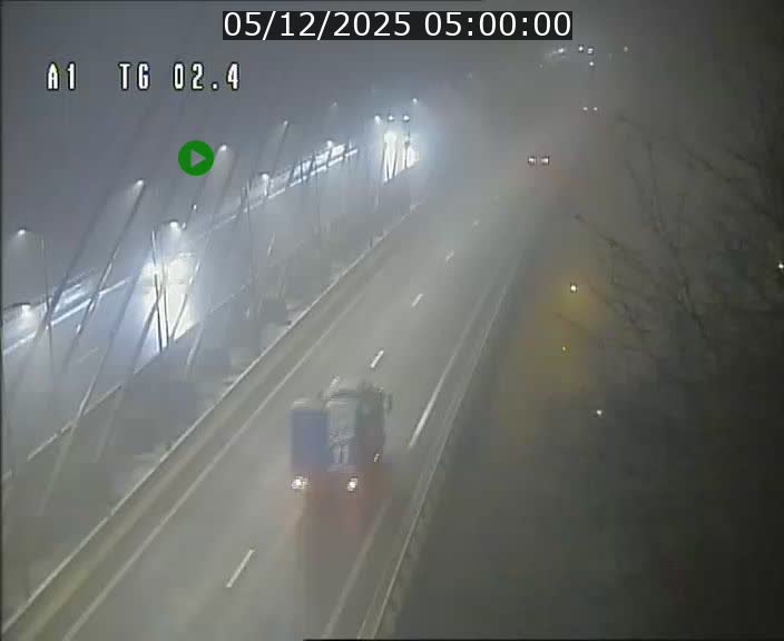 <h2>Traffic live webcam Luxembourg Sandweiler - A1 direction Luxembourg-ville - BK 2.4</h2>