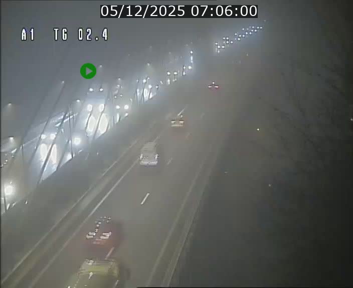 <h2>Traffic live webcam Luxembourg Sandweiler - A1 direction Luxembourg-ville - BK 2.4</h2>