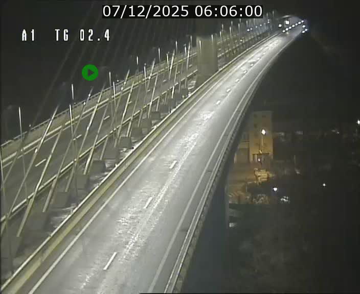 <h2>Traffic live webcam Luxembourg Sandweiler - A1 direction Luxembourg-ville - BK 2.4</h2>
