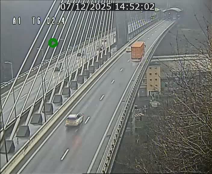 <h2>Traffic live webcam Luxembourg Sandweiler - A1 direction Luxembourg-ville - BK 2.4</h2>