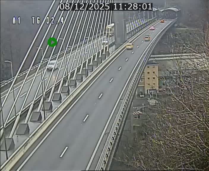 <h2>Traffic live webcam Luxembourg Sandweiler - A1 direction Luxembourg-ville - BK 2.4</h2>