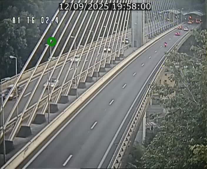 <h2>Traffic live webcam Luxembourg Sandweiler - A1 direction Luxembourg-ville - BK 2.4</h2>