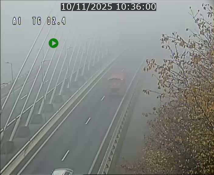 <h2>Traffic live webcam Luxembourg Sandweiler - A1 direction Luxembourg-ville - BK 2.4</h2>