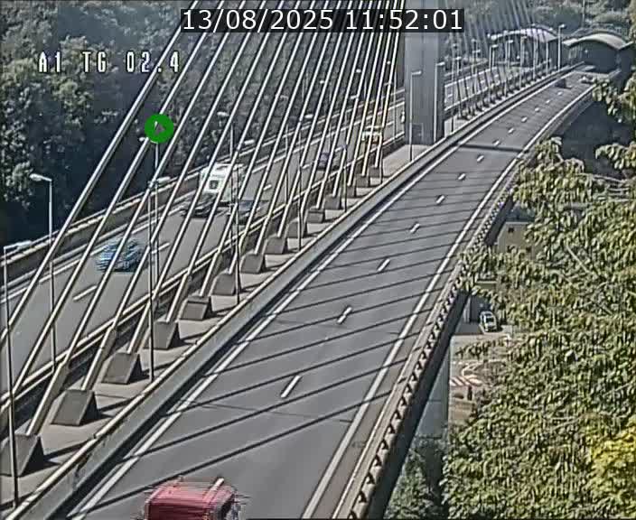 <h2>Traffic live webcam Luxembourg Sandweiler - A1 direction Luxembourg-ville - BK 2.4</h2>