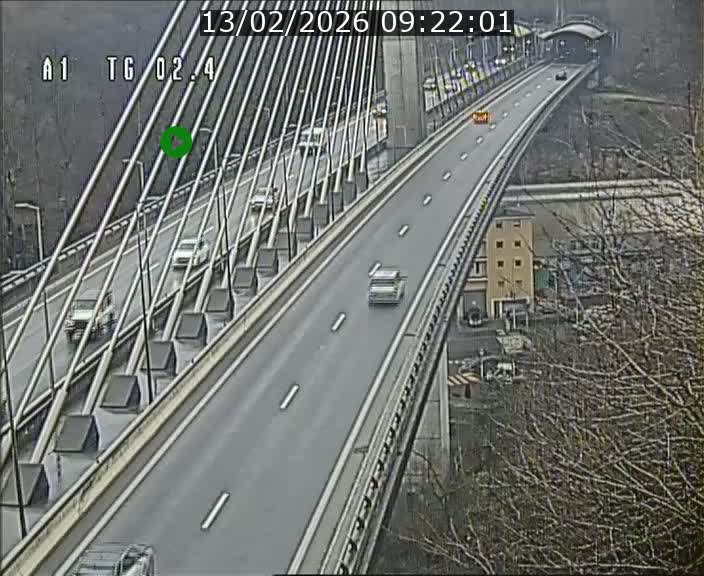 <h2>Traffic live webcam Luxembourg Sandweiler - A1 direction Luxembourg-ville - BK 2.4</h2>