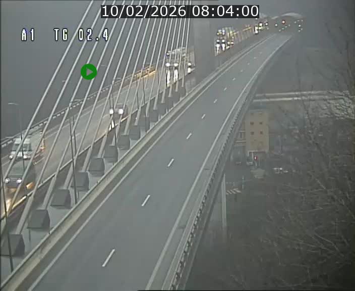<h2>Traffic live webcam Luxembourg Sandweiler - A1 direction Luxembourg-ville - BK 2.4</h2>