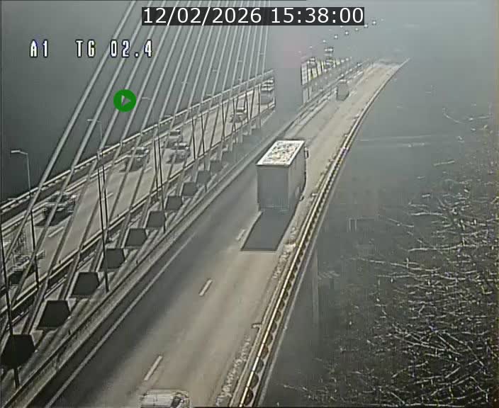 <h2>Traffic live webcam Luxembourg Sandweiler - A1 direction Luxembourg-ville - BK 2.4</h2>