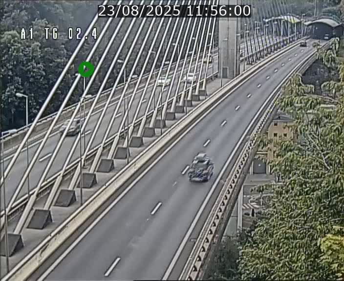 Traffic live webcam Luxembourg Sandweiler - A1 direction Luxembourg-ville - BK 2.4