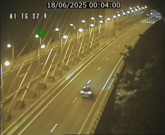 Traffic live webcam Luxembourg Sandweiler - A1 direction Luxembourg-ville - BK 2.4
