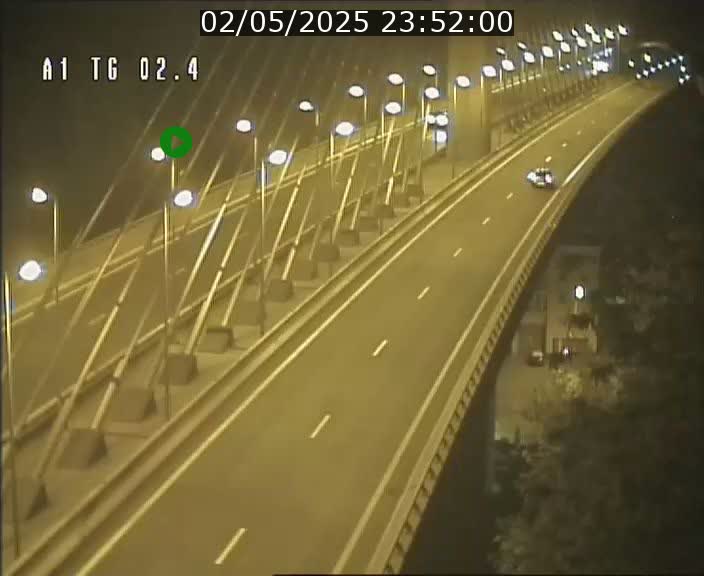 Traffic live webcam Luxembourg Sandweiler - A1 direction Luxembourg-ville - BK 2.4