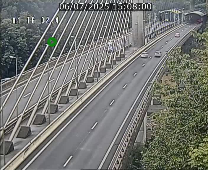 Traffic live webcam Luxembourg Sandweiler - A1 direction Luxembourg-ville - BK 2.4