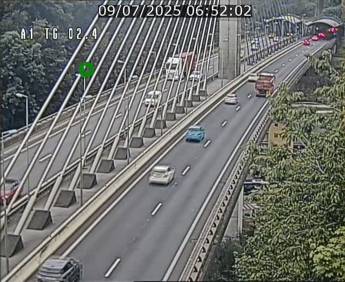 Traffic live webcam Luxembourg Sandweiler - A1 direction Luxembourg-ville - BK 2.4
