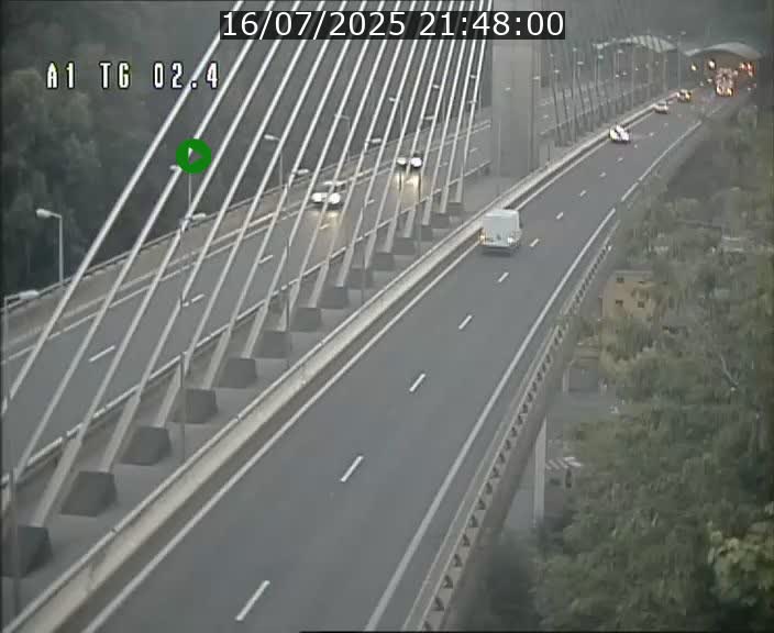 Traffic live webcam Luxembourg Sandweiler - A1 direction Luxembourg-ville - BK 2.4