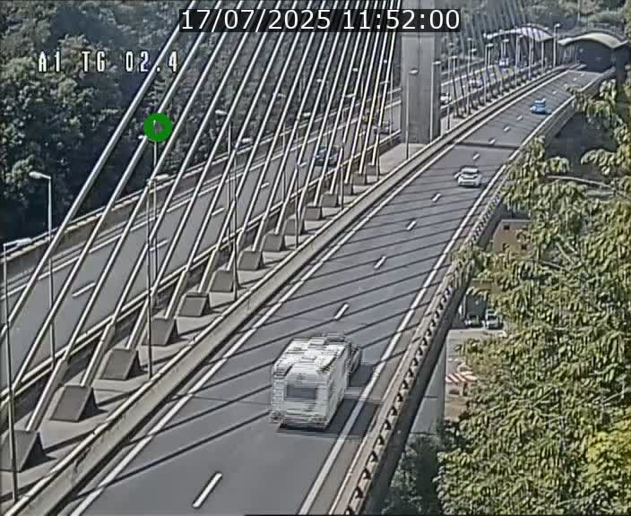 Traffic live webcam Luxembourg Sandweiler - A1 direction Luxembourg-ville - BK 2.4