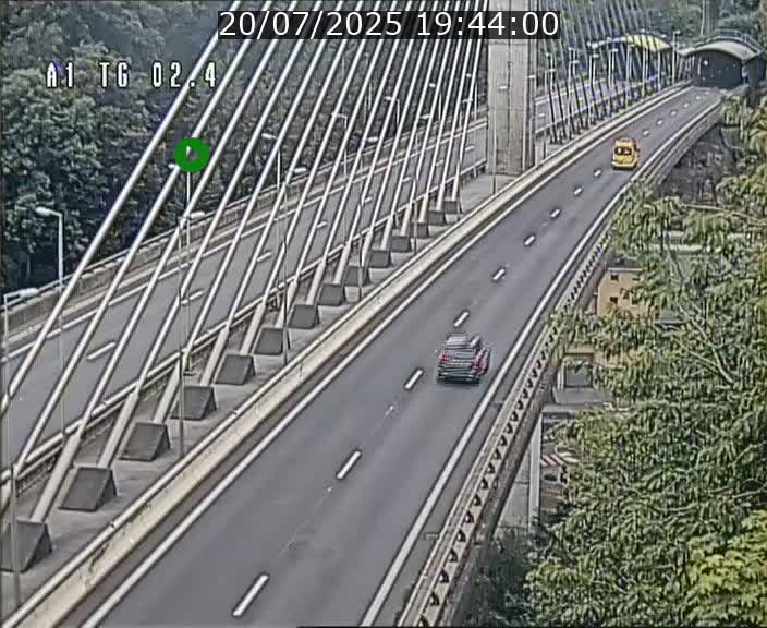 Traffic live webcam Luxembourg Sandweiler - A1 direction Luxembourg-ville - BK 2.4