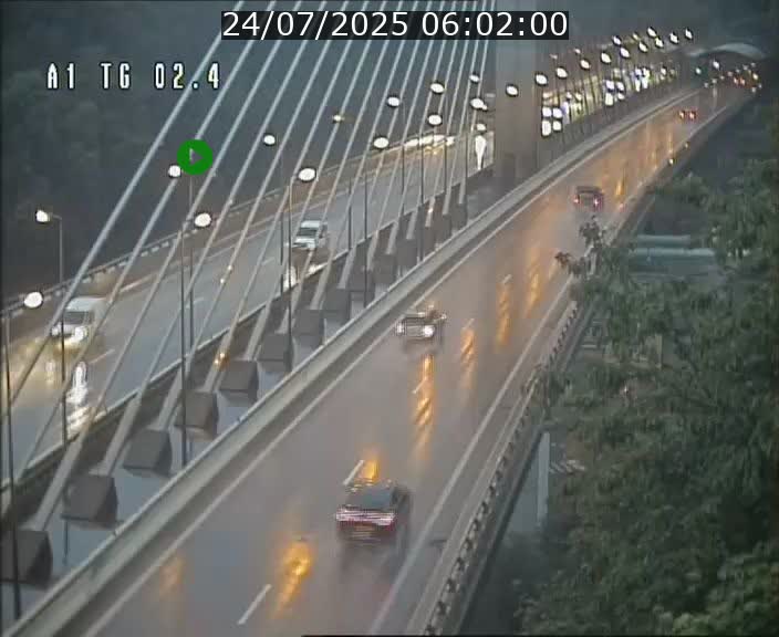 Traffic live webcam Luxembourg Sandweiler - A1 direction Luxembourg-ville - BK 2.4