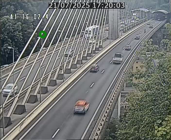 Traffic live webcam Luxembourg Sandweiler - A1 direction Luxembourg-ville - BK 2.4