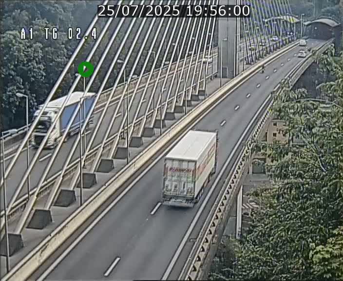 Traffic live webcam Luxembourg Sandweiler - A1 direction Luxembourg-ville - BK 2.4