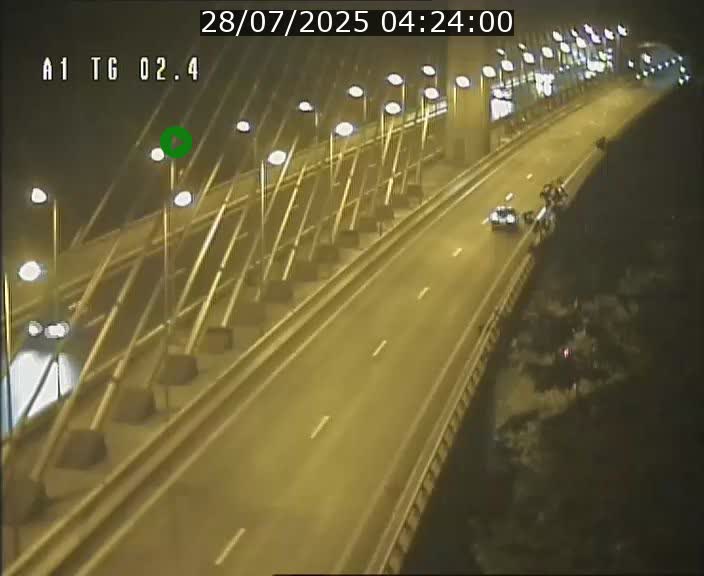 Traffic live webcam Luxembourg Sandweiler - A1 direction Luxembourg-ville - BK 2.4