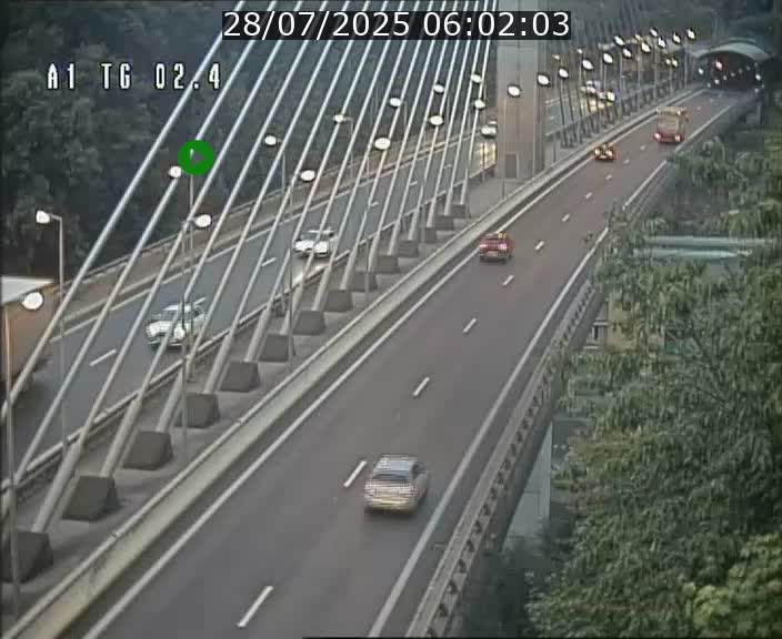 Traffic live webcam Luxembourg Sandweiler - A1 direction Luxembourg-ville - BK 2.4