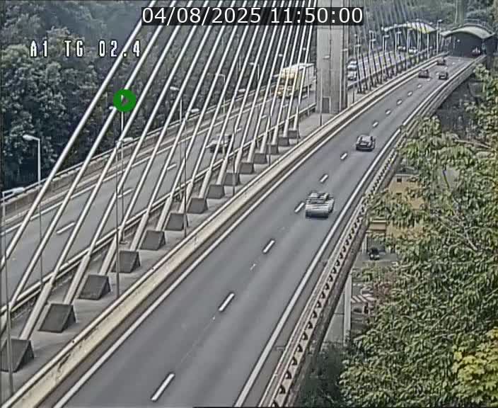 Traffic live webcam Luxembourg Sandweiler - A1 direction Luxembourg-ville - BK 2.4