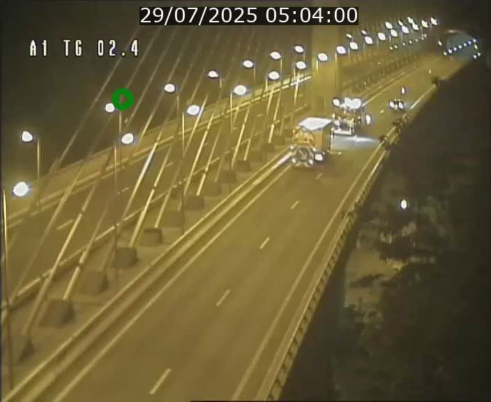 Traffic live webcam Luxembourg Sandweiler - A1 direction Luxembourg-ville - BK 2.4