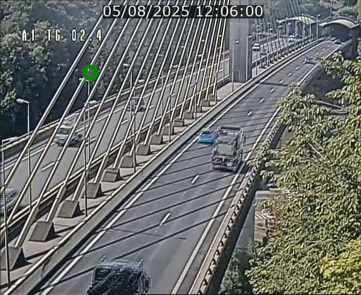 Traffic live webcam Luxembourg Sandweiler - A1 direction Luxembourg-ville - BK 2.4