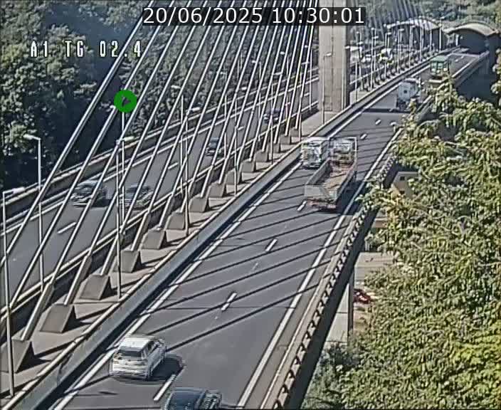 <h2>Traffic live webcam Luxembourg Sandweiler - A1 direction Luxembourg-ville - BK 2.4</h2>
