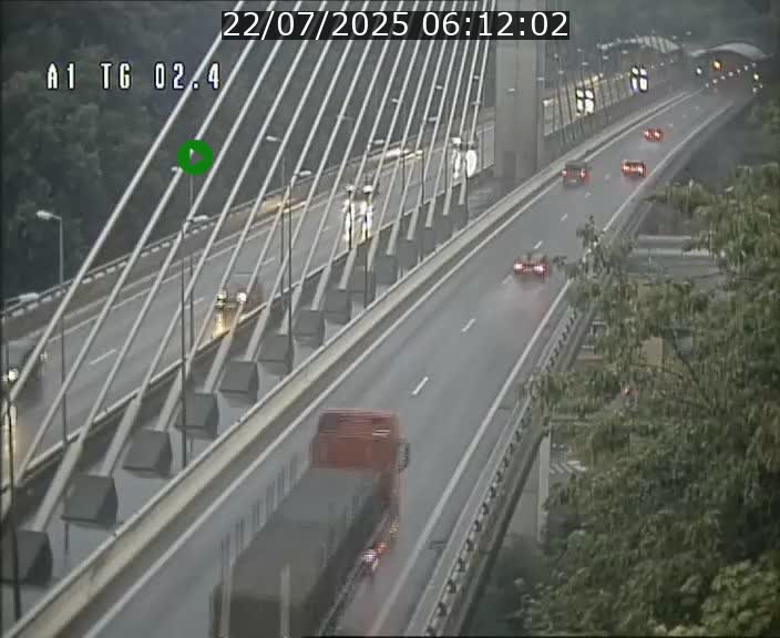 <h2>Traffic live webcam Luxembourg Sandweiler - A1 direction Luxembourg-ville - BK 2.4</h2>