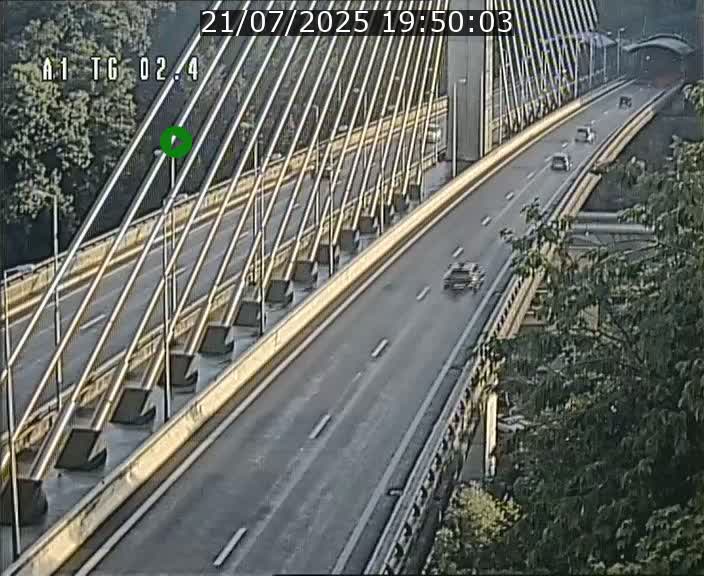<h2>Traffic live webcam Luxembourg Sandweiler - A1 direction Luxembourg-ville - BK 2.4</h2>