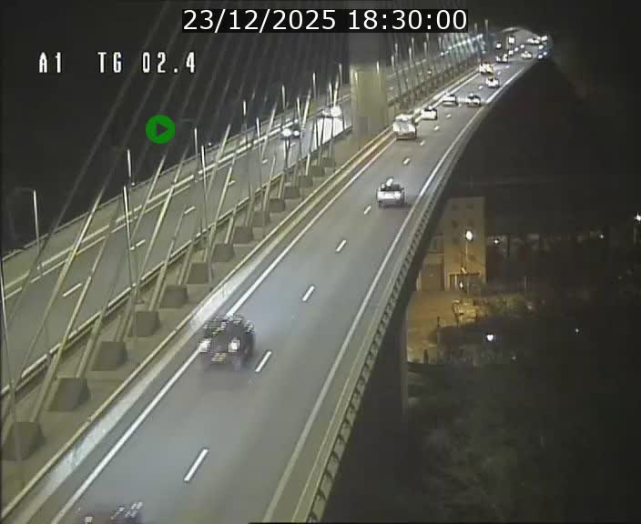 <h2>Traffic live webcam Luxembourg Sandweiler - A1 direction Luxembourg-ville - BK 2.4</h2>