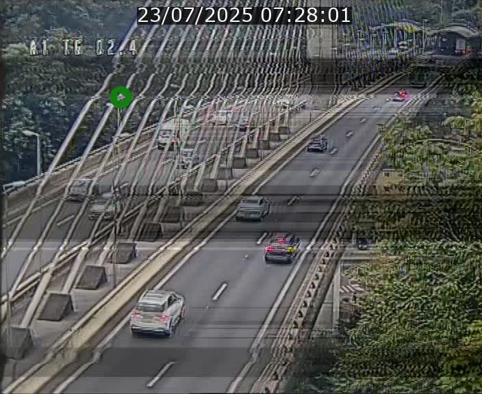 <h2>Traffic live webcam Luxembourg Sandweiler - A1 direction Luxembourg-ville - BK 2.4</h2>
