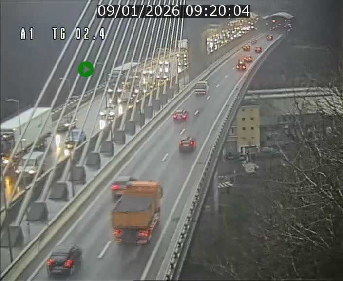 <h2>Traffic live webcam Luxembourg Sandweiler - A1 direction Luxembourg-ville - BK 2.4</h2>