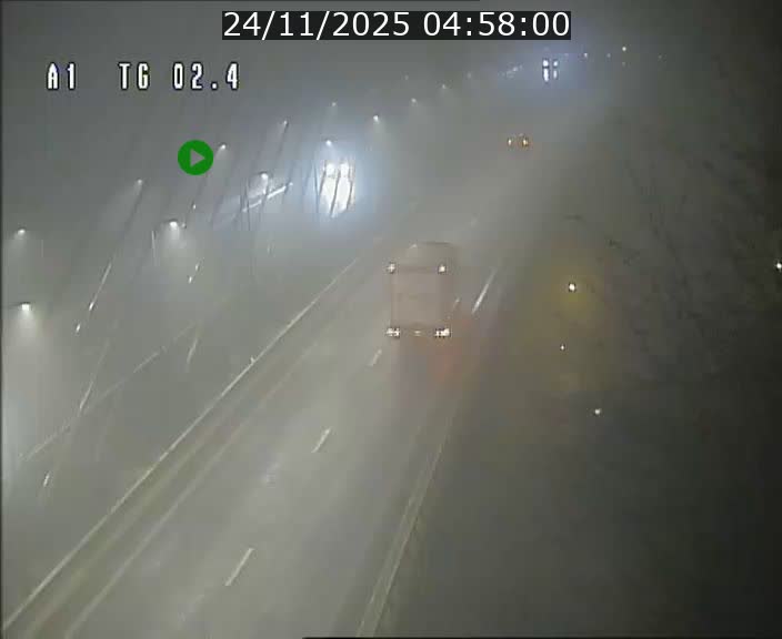 <h2>Traffic live webcam Luxembourg Sandweiler - A1 direction Luxembourg-ville - BK 2.4</h2>