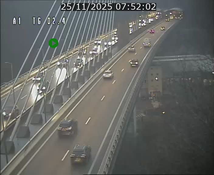 <h2>Traffic live webcam Luxembourg Sandweiler - A1 direction Luxembourg-ville - BK 2.4</h2>