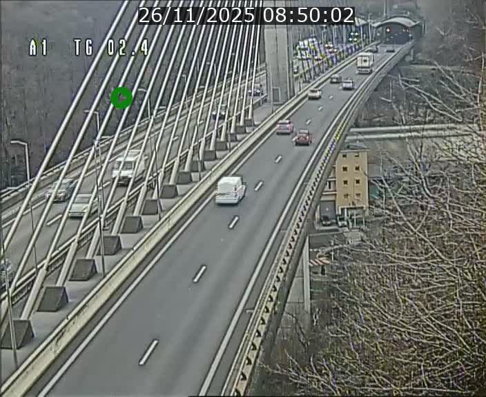 <h2>Traffic live webcam Luxembourg Sandweiler - A1 direction Luxembourg-ville - BK 2.4</h2>