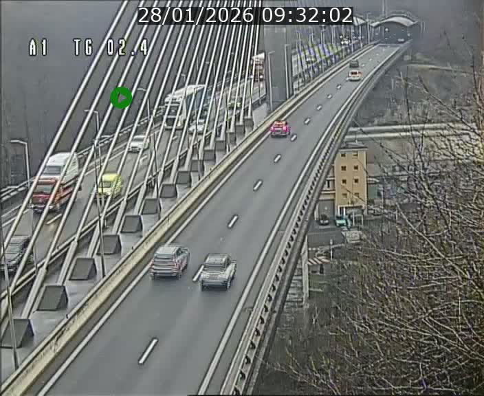 <h2>Traffic live webcam Luxembourg Sandweiler - A1 direction Luxembourg-ville - BK 2.4</h2>