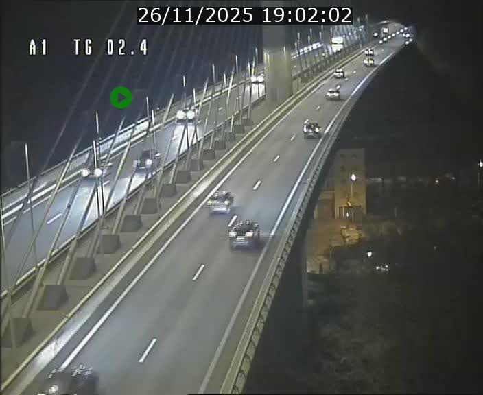 <h2>Traffic live webcam Luxembourg Sandweiler - A1 direction Luxembourg-ville - BK 2.4</h2>