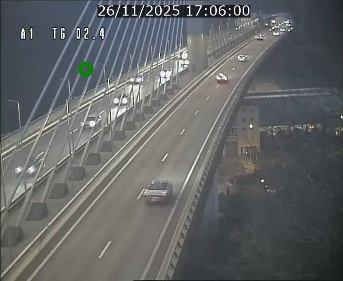 <h2>Traffic live webcam Luxembourg Sandweiler - A1 direction Luxembourg-ville - BK 2.4</h2>