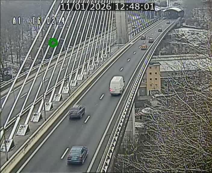 <h2>Traffic live webcam Luxembourg Sandweiler - A1 direction Luxembourg-ville - BK 2.4</h2>