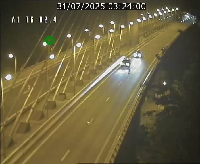 <h2>Traffic live webcam Luxembourg Sandweiler - A1 direction Luxembourg-ville - BK 2.4</h2>