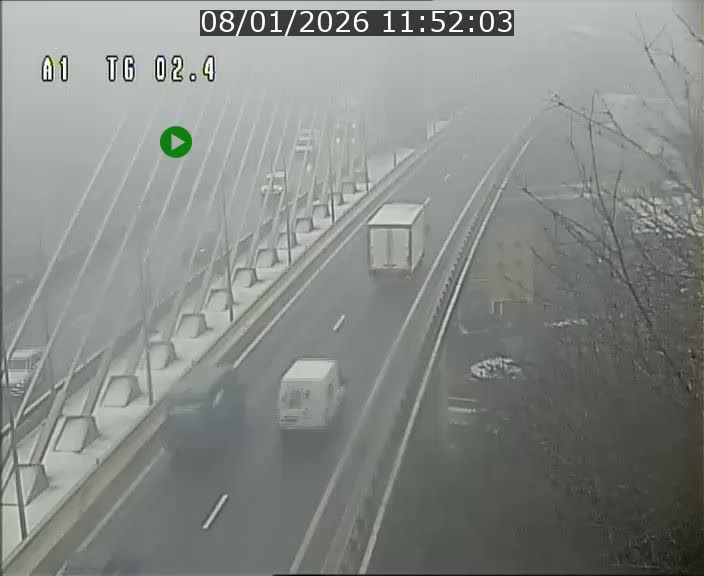 <h2>Traffic live webcam Luxembourg Sandweiler - A1 direction Luxembourg-ville - BK 2.4</h2>