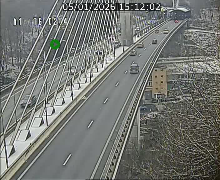<h2>Traffic live webcam Luxembourg Sandweiler - A1 direction Luxembourg-ville - BK 2.4</h2>