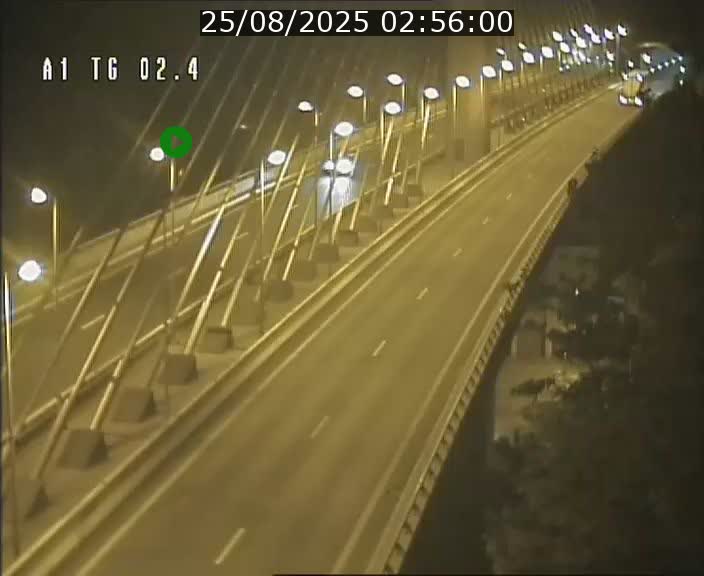 <h2>Traffic live webcam Luxembourg Sandweiler - A1 direction Luxembourg-ville - BK 2.4</h2>