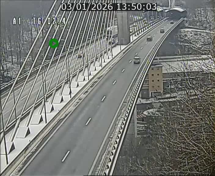 <h2>Traffic live webcam Luxembourg Sandweiler - A1 direction Luxembourg-ville - BK 2.4</h2>